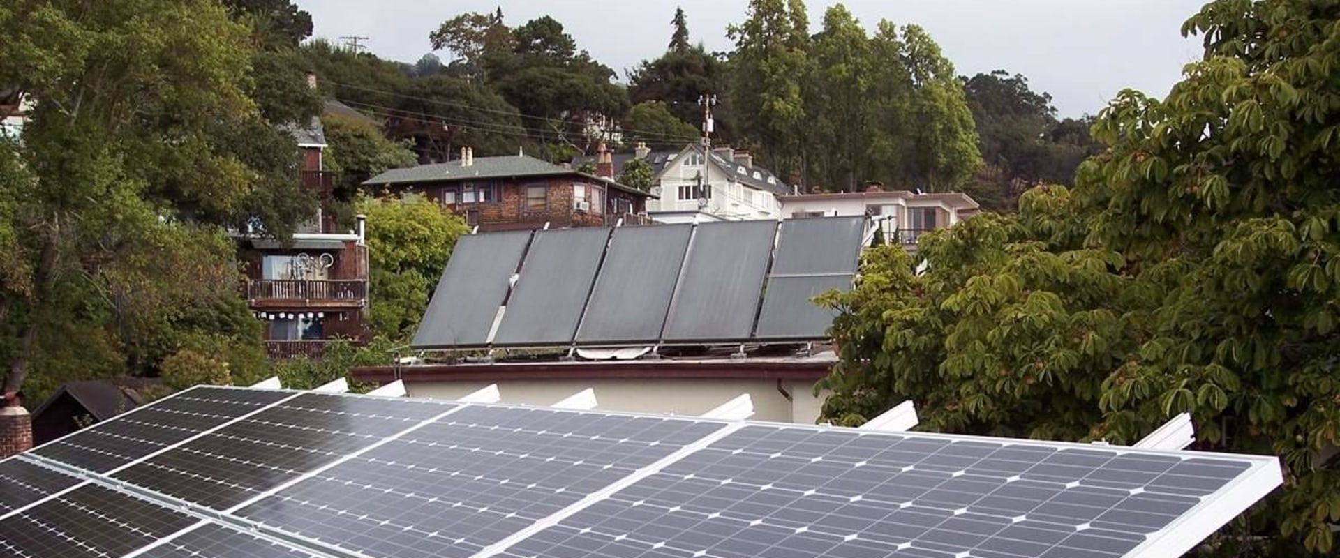How Many Solar Panels Do You Need to Power a Grow Light?